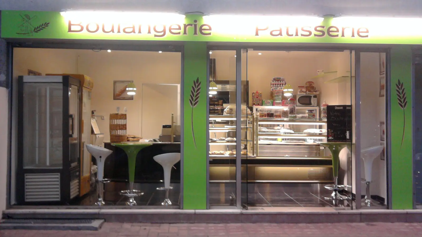 Vitrine d’une boulangerie-pâtisserie