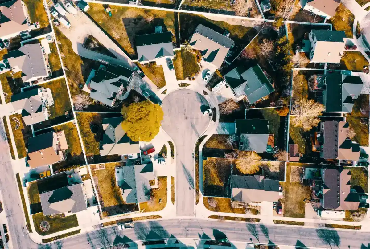 Vue aérienne d’un quartier résidentiel
