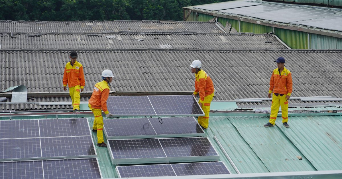 Autoconsommation photovoltaïque : cadre, bénéfices et points-clés pour les entreprises comme les particuliers