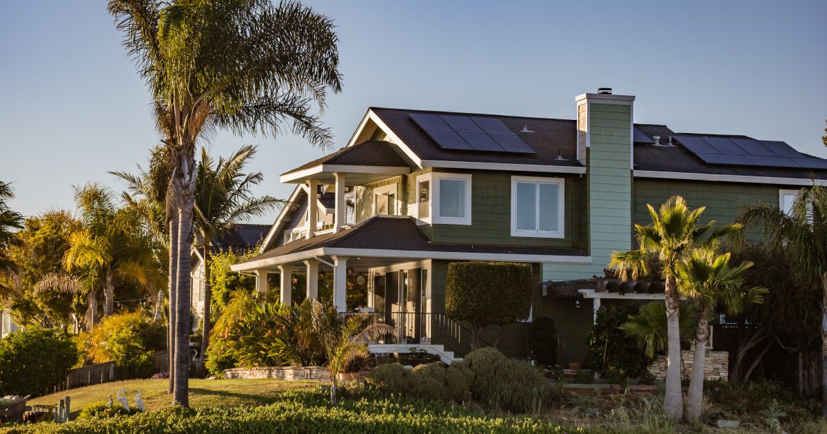 Zero euro : le principe des maisons à facture d’électricité nulle près de Rennes