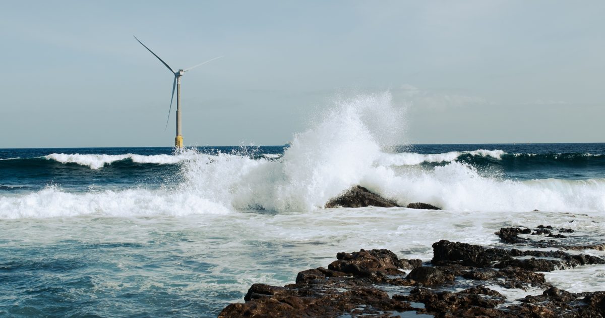 Le premier système houlomoteur certifié au monde : avancée pour l&rsquo;énergie marine