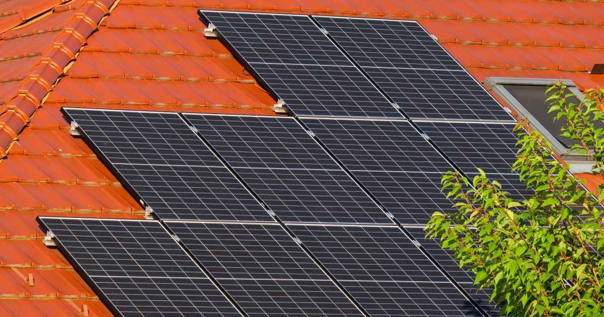 Croissance du photovoltaïque : enjeux des tarifs de réseau pour l’autoconsommation