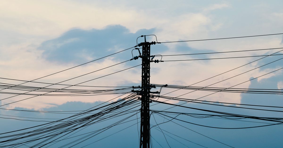 Impact des énergies renouvelables : baisse des prix pour les consommateurs, pression accrue sur EDF selon la CRE