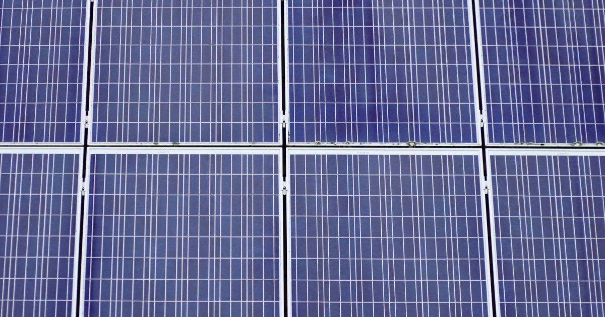 Photovoltaïque flottant : limiter l’évaporation et produire de l’électricité verte