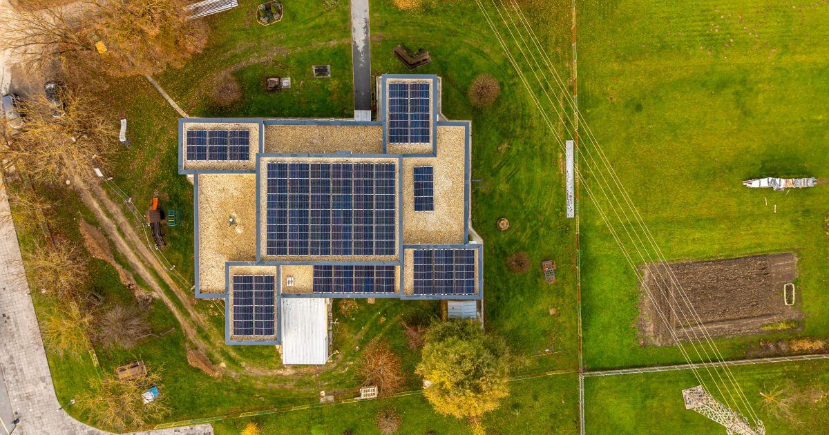 Articop : 180 000 € de revenus annuels grâce à une toiture solaire