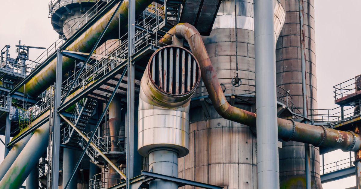 Décarbonation industrielle : étapes clés et dispositifs d’accompagnement
