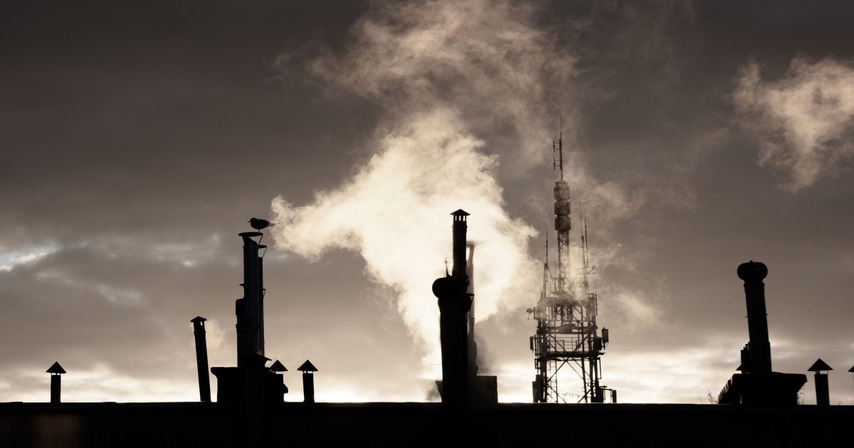 Baisse de 4,1 % des émissions de gaz à effet de serre en France au 1er semestre 2026 : décryptage et enjeux